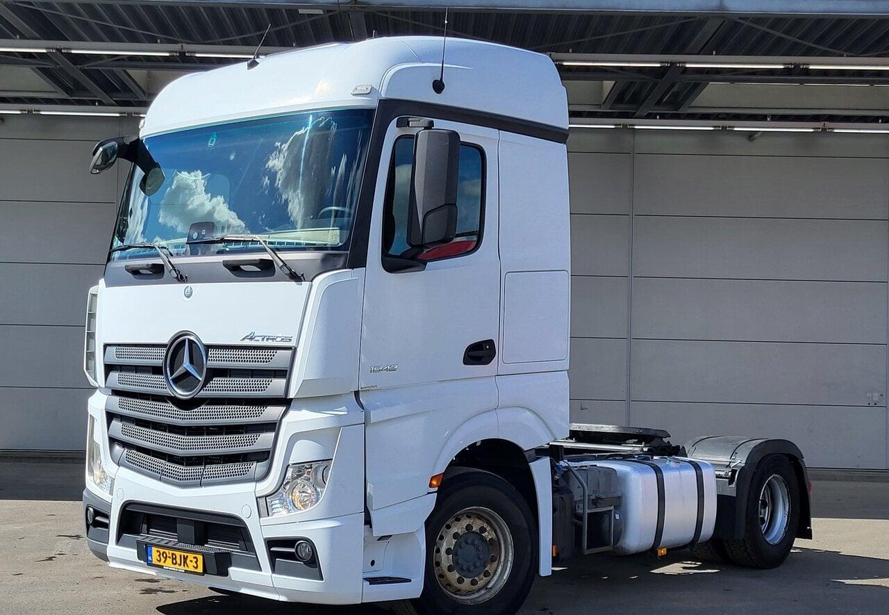 2017 Mercedes Actros 1842